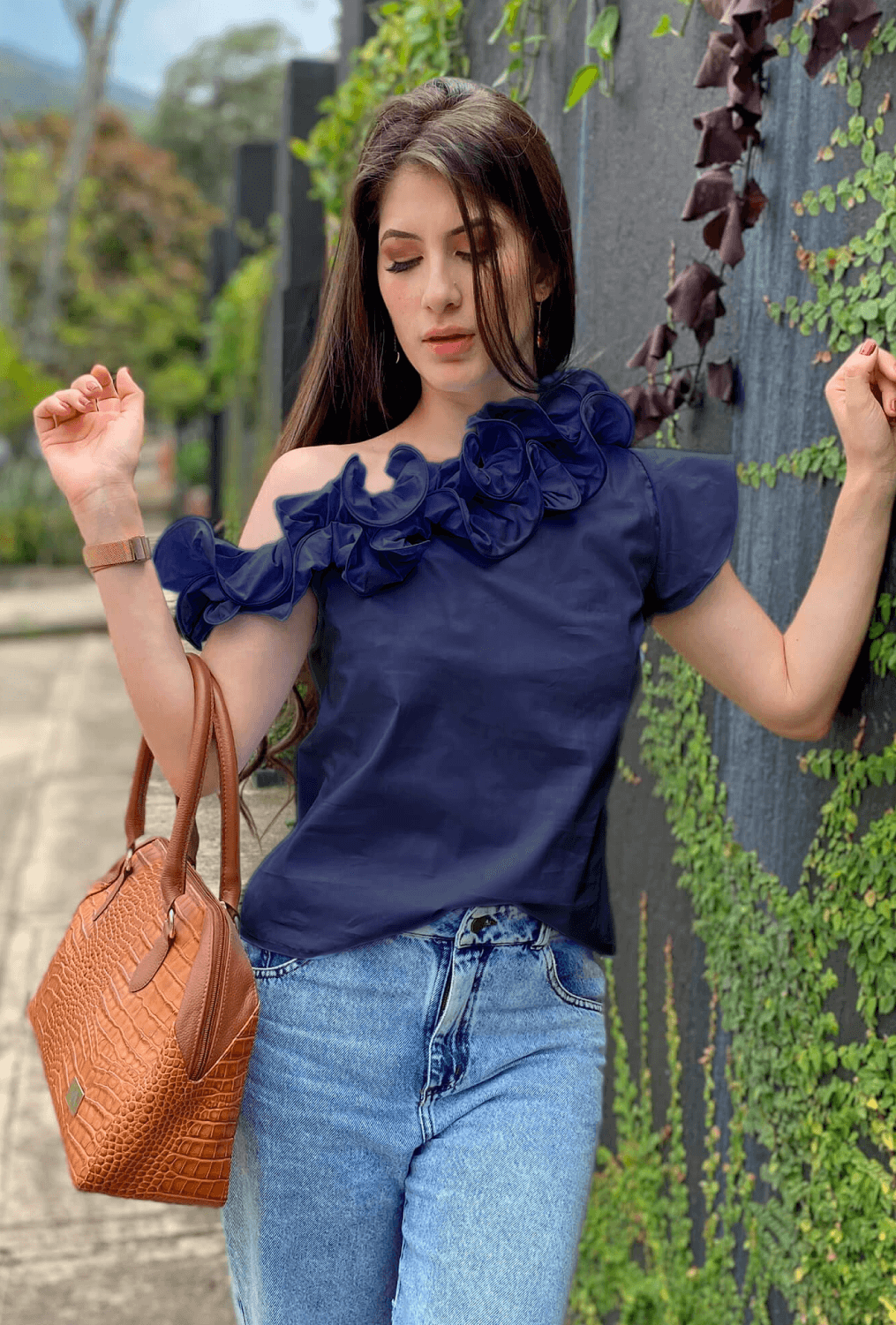 BLUSA ESCOTE ASIMÉTRICO | "PENÉLOPE"