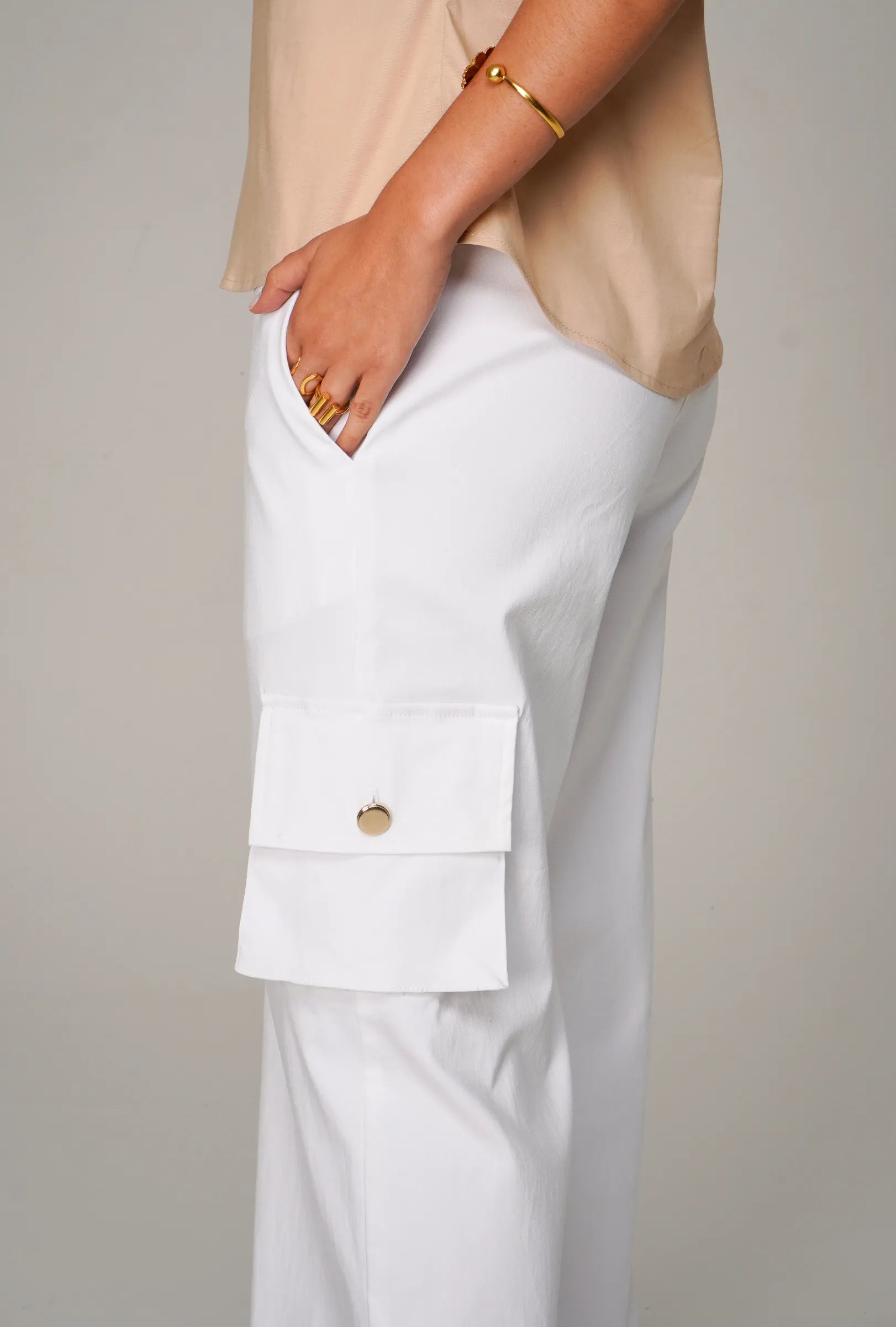 PANTALÓN "AMALFI" CARGO BOTA RECTA COLOR BLANCO | NUEVO