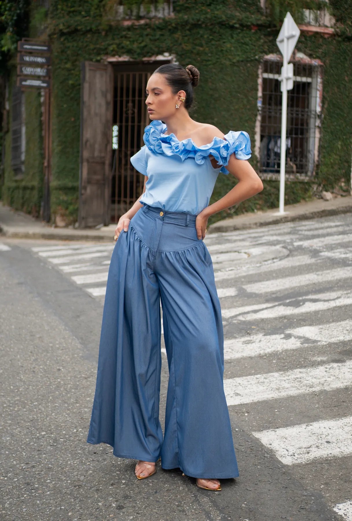 Blusa Escote Asimétrico Baby Blue | "Penélope"