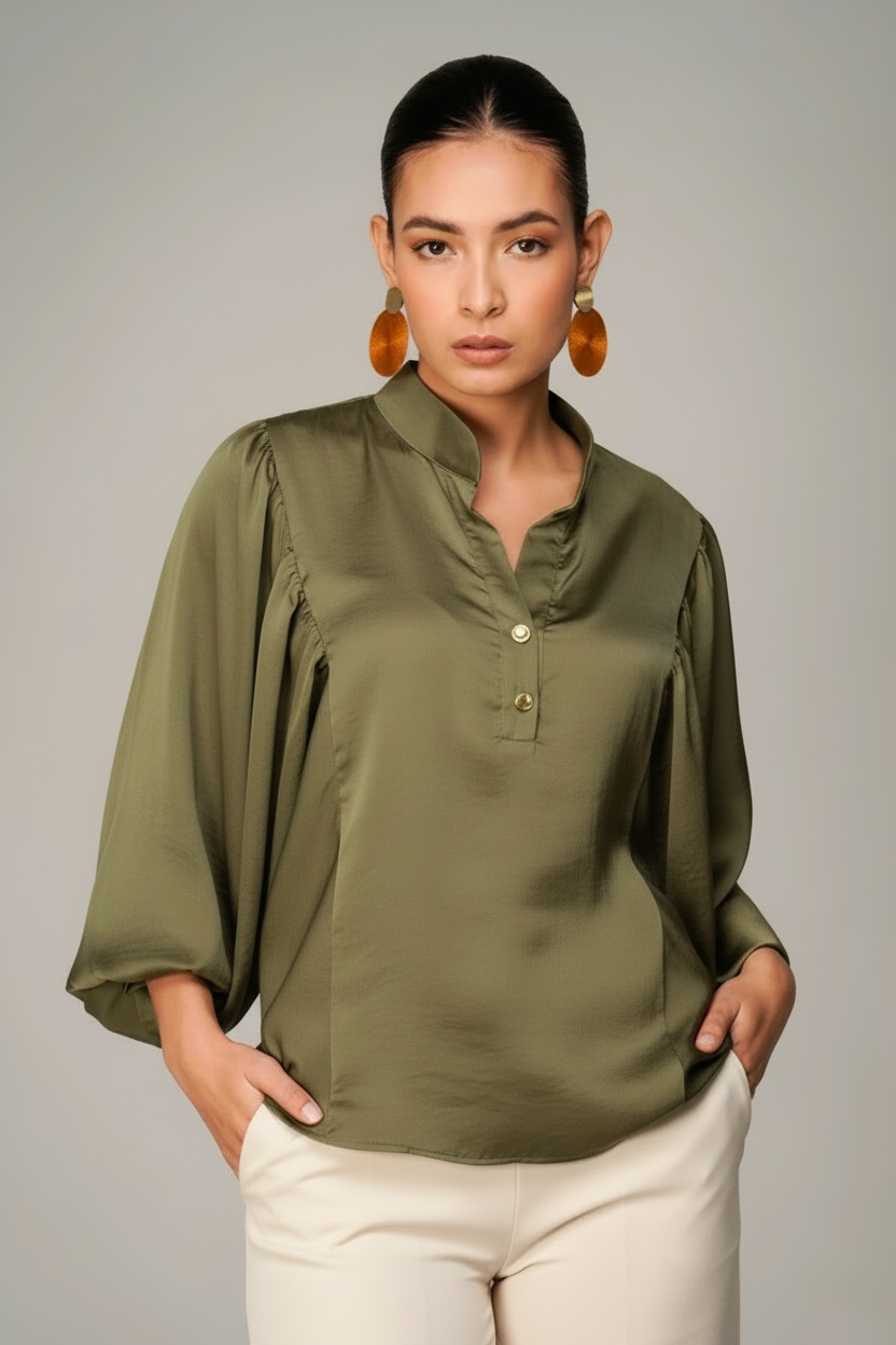 BLUSA FLUIDA EN SEDA CORRUGADA VERDE MILITAR "MILANO" | NUEVO