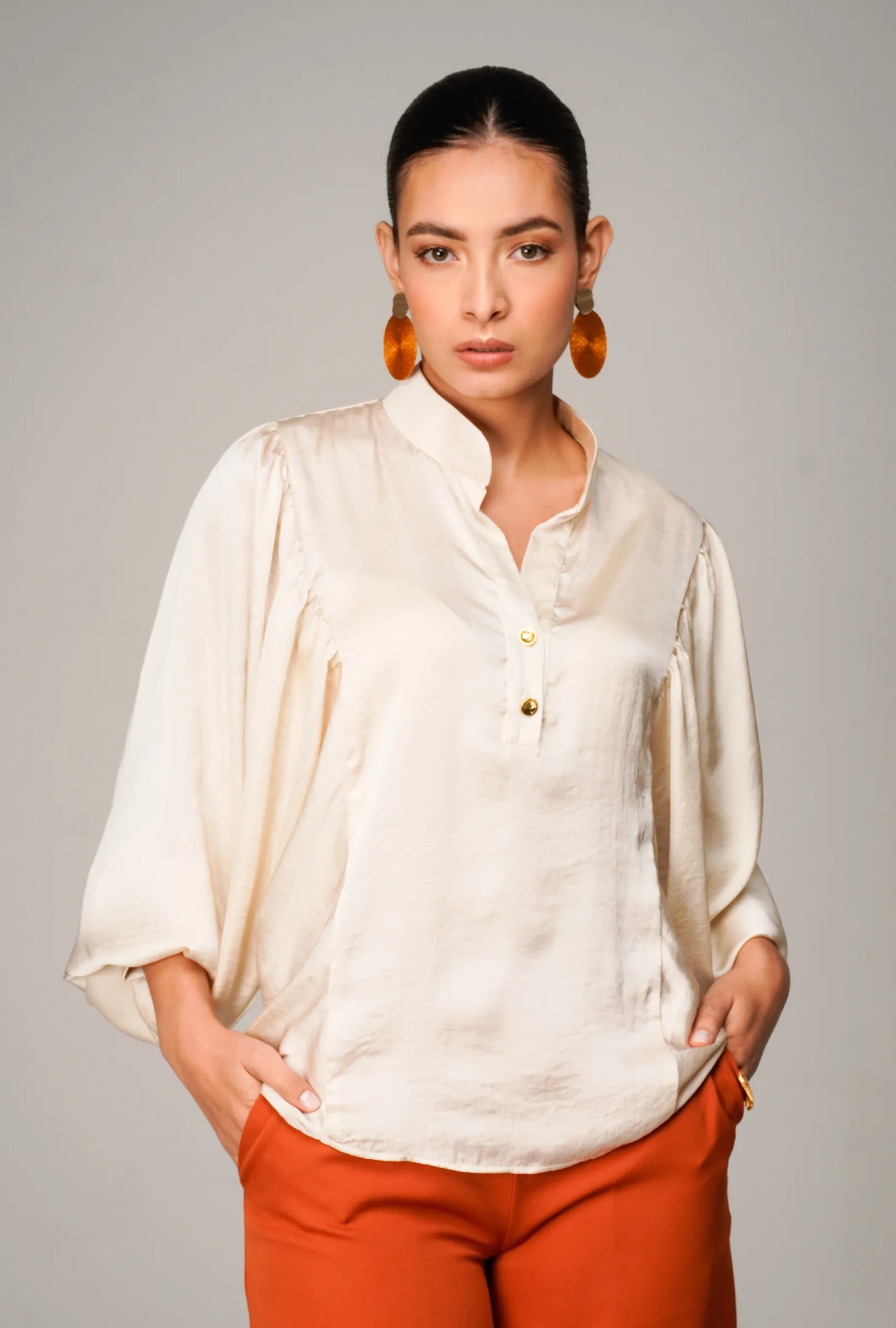 BLUSA "MILANO" EN SEDA CORRUGADA COLOR CHAMPAÑA | NUEVO