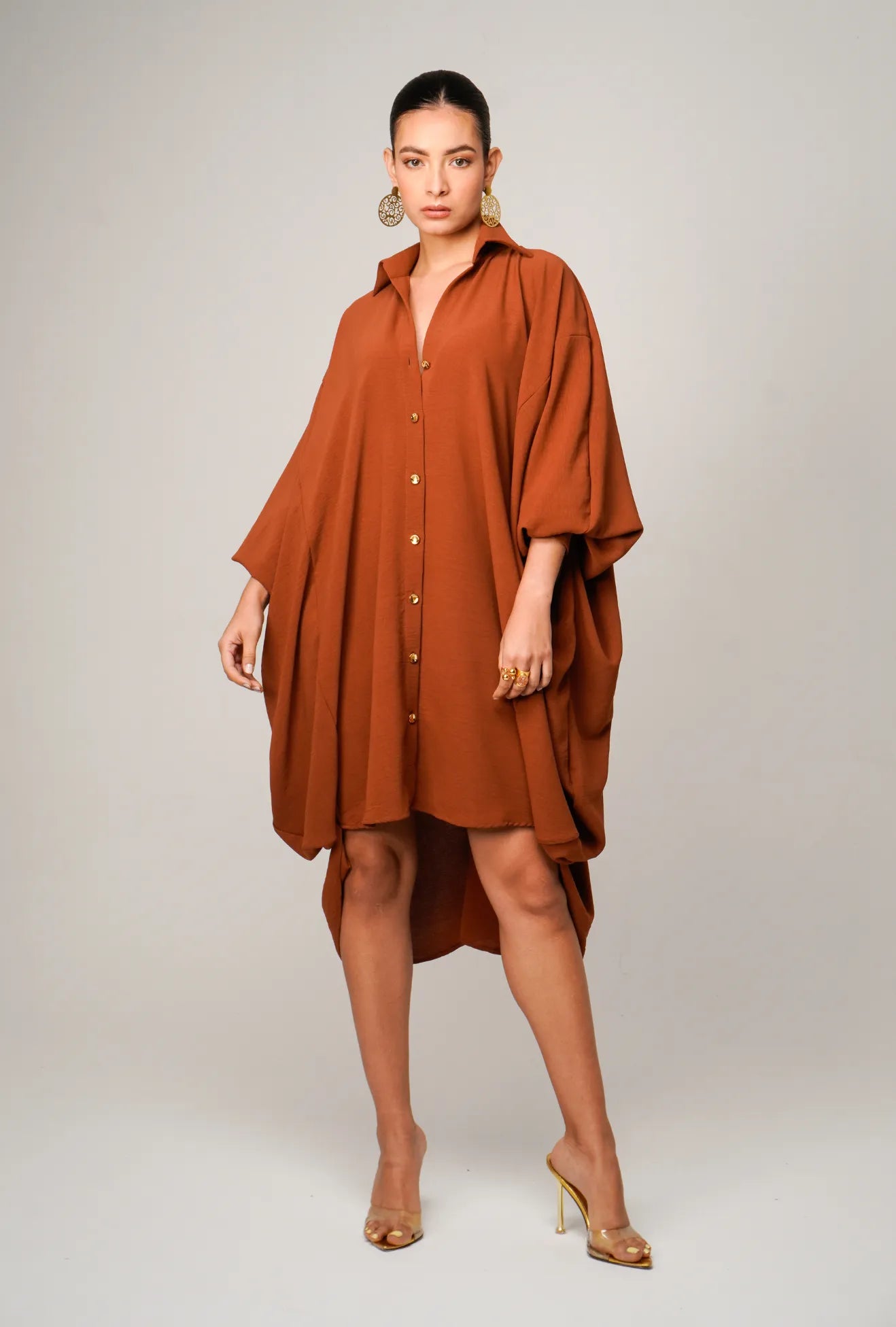 VESTIDO "BOLOGNA" CAMISERO OVERSIZE COLOR MARRÓN | NUEVO