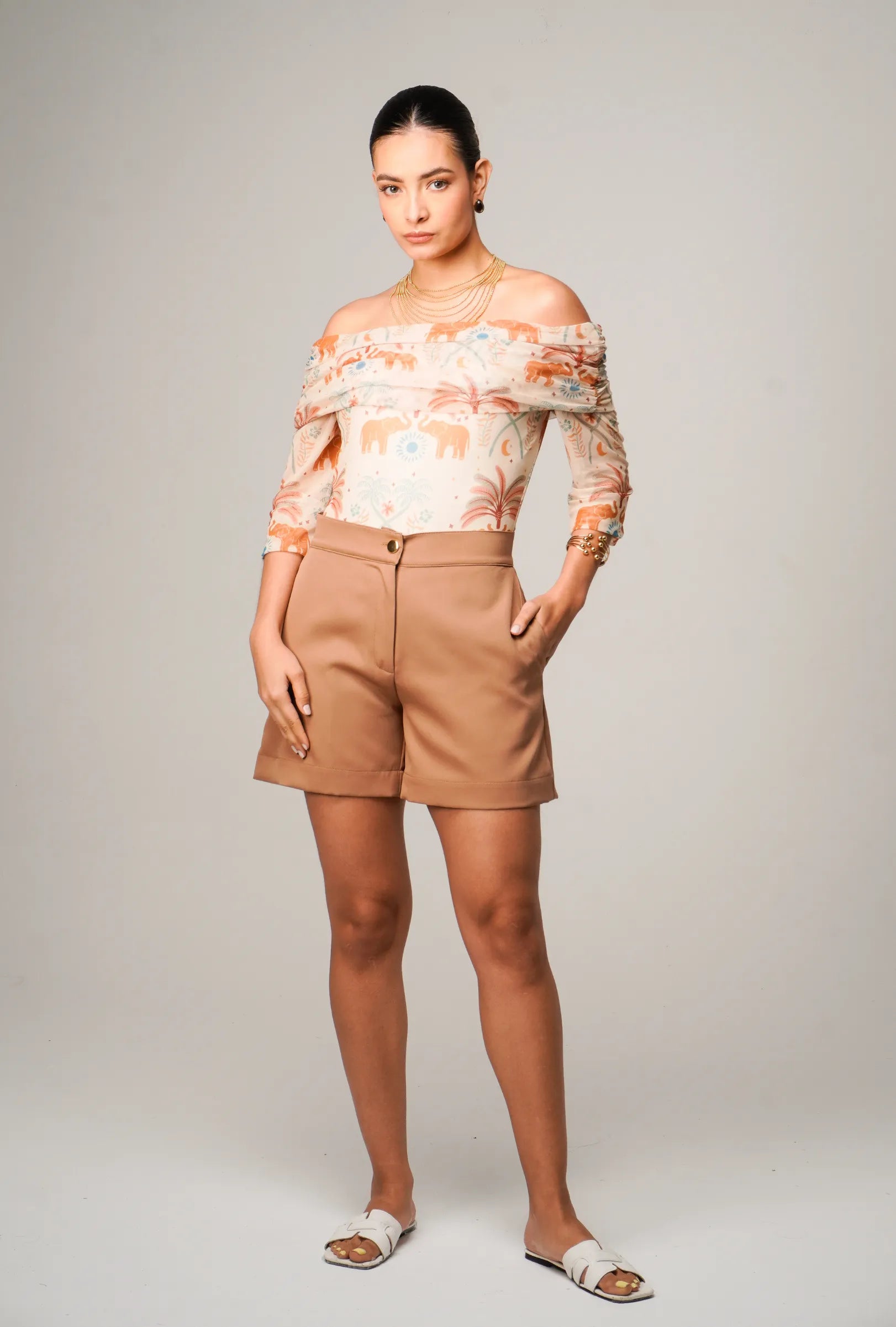 SHORT SASTRE COLOR MOCCA "TOPACIO" | NUEVO