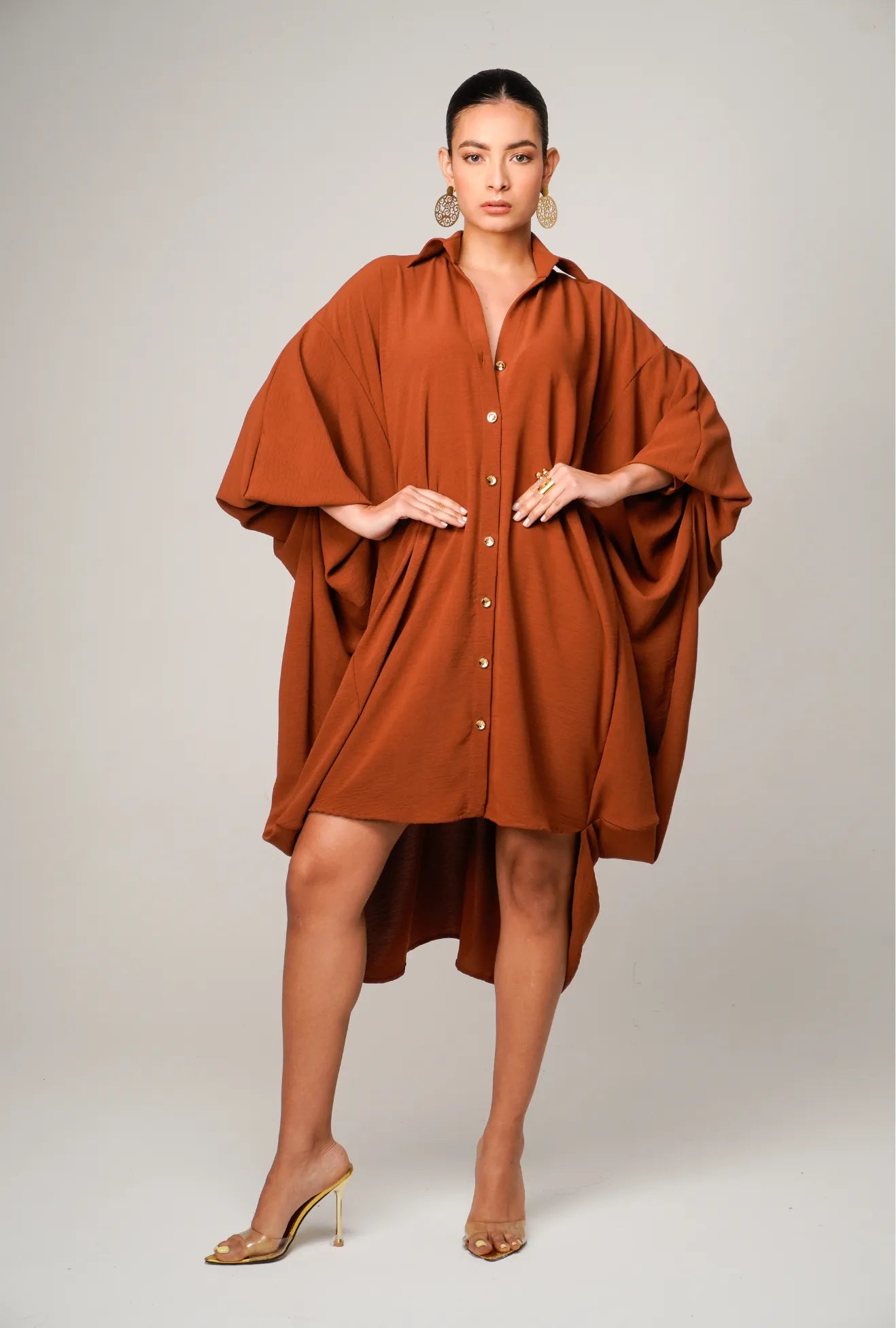 VESTIDO "BOLOGNA" CAMISERO OVERSIZE COLOR MARRÓN | NUEVO