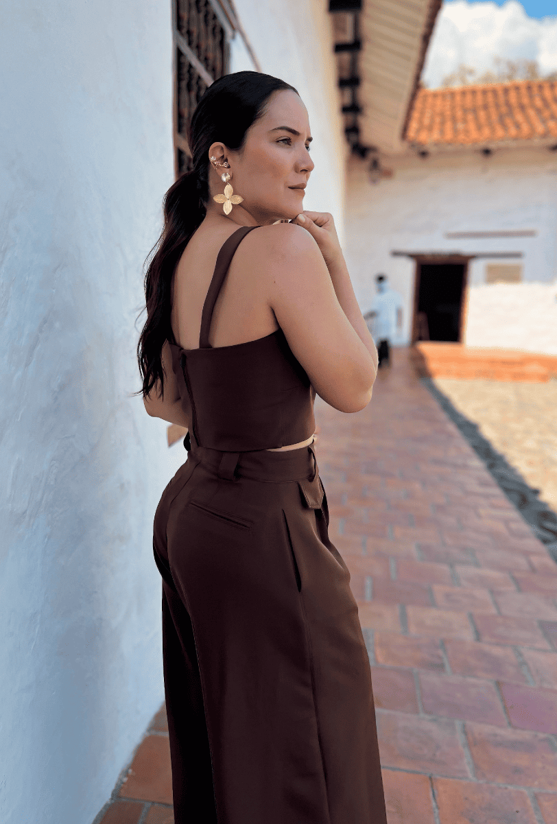 CROPTOP ESCOTE CORAZÓN | ÉBANO