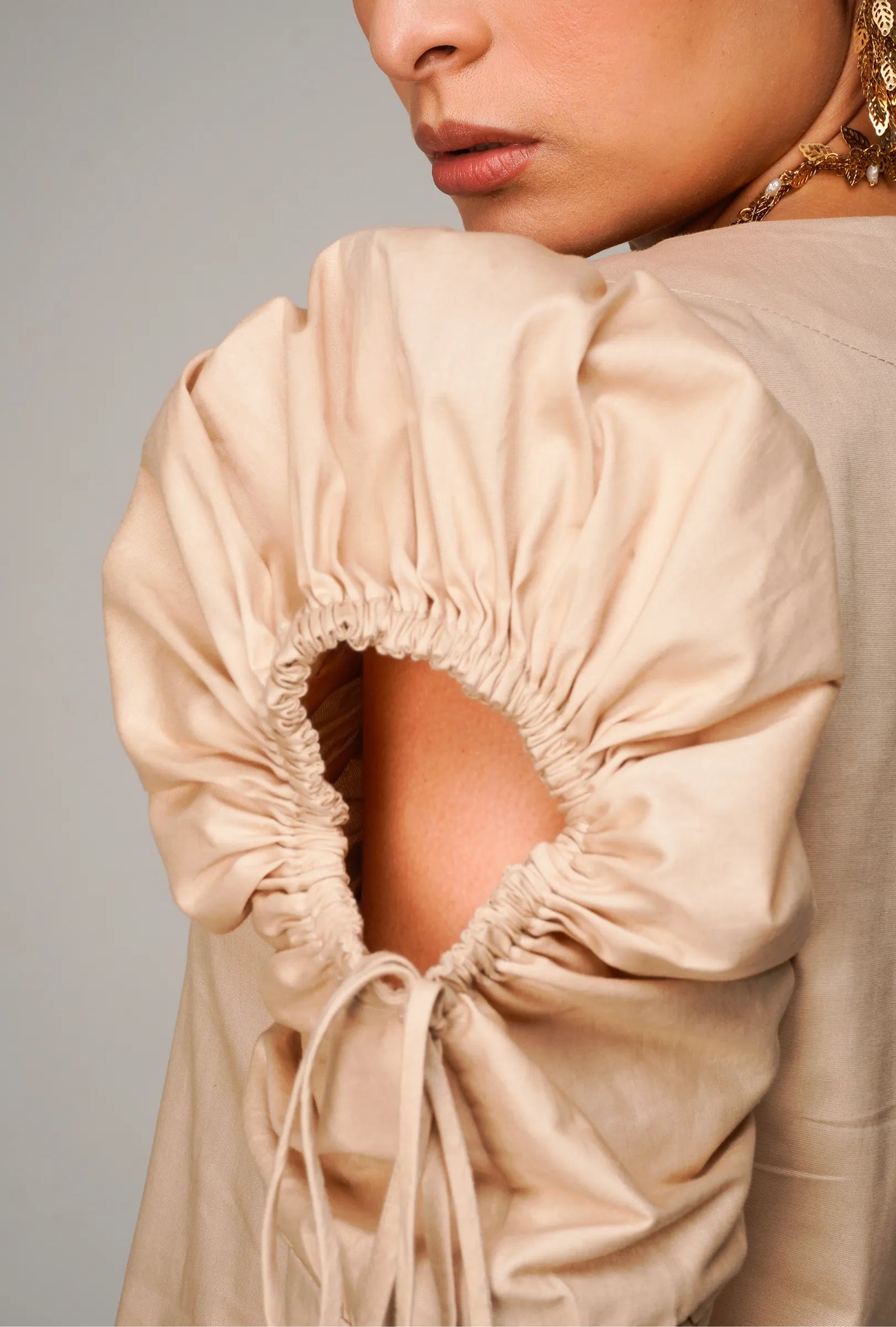 BLUSA "TOSCANA" ESCOTE CUADRADO COLOR CAQUI | NUEVO