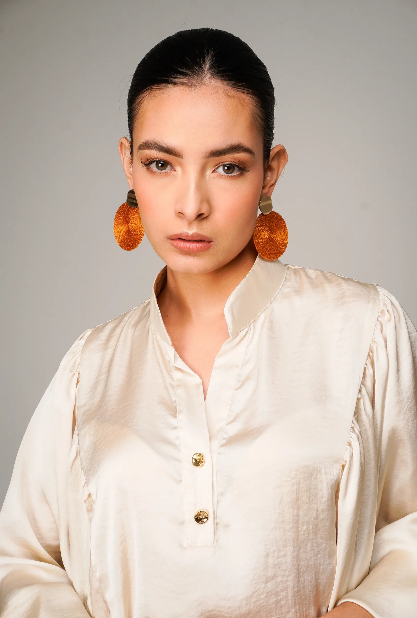 BLUSA "MILANO" EN SEDA CORRUGADA COLOR CHAMPAÑA | NUEVO