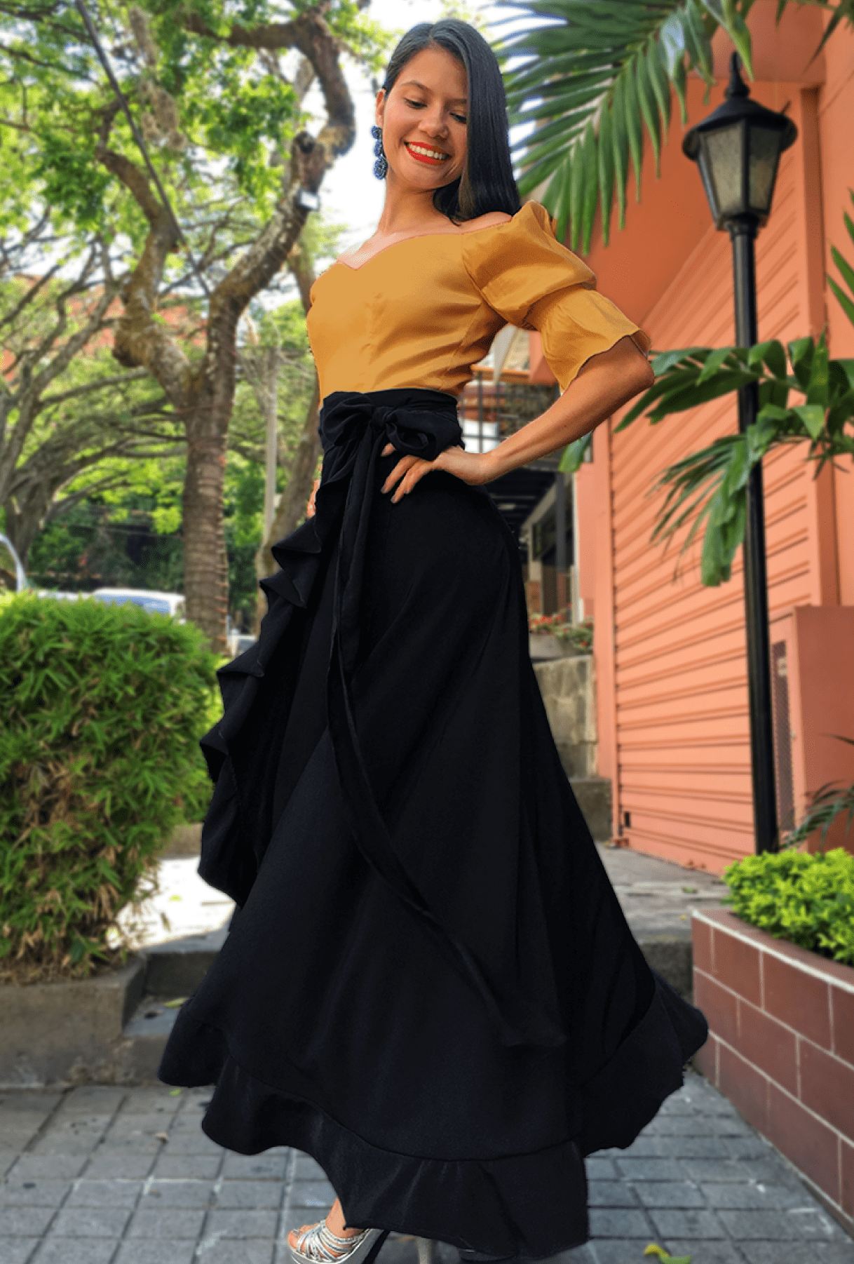 Set CropTop Amarantha Crudo & Falda Salomé Azul Turquí