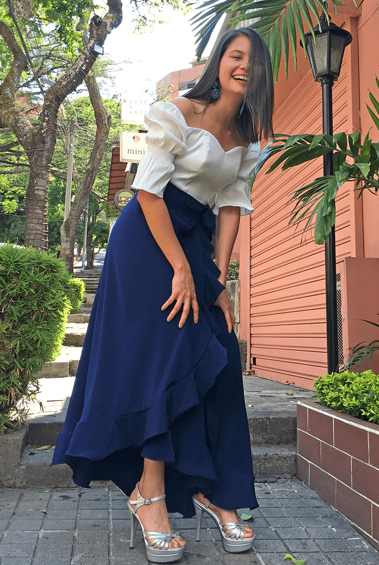 Set CropTop Amarantha Crudo & Falda Salomé Azul Turquí